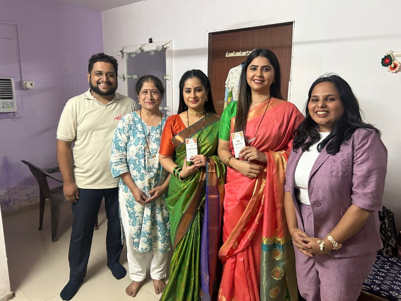 Leading Television and Cinema Actresses with Seed & Silk